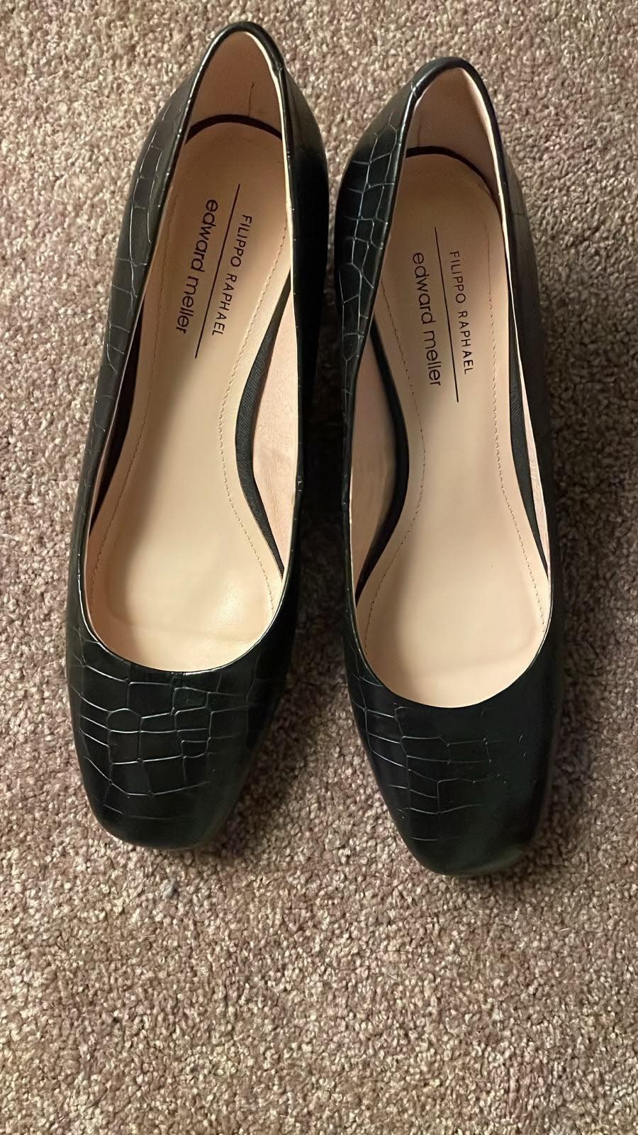 Edward Meller Black Leather Heels 39
