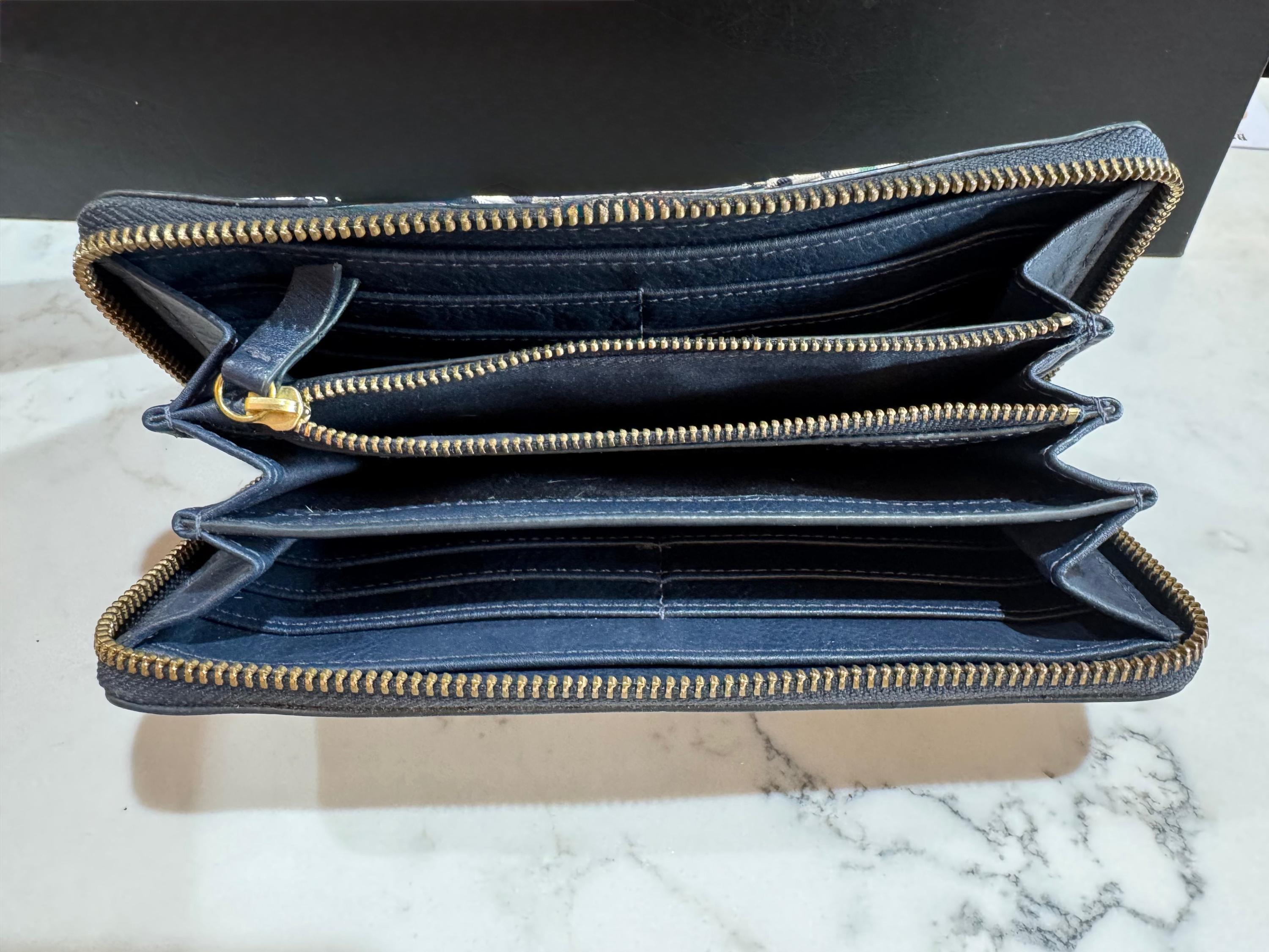 Fossil Wallet thumbnail 8