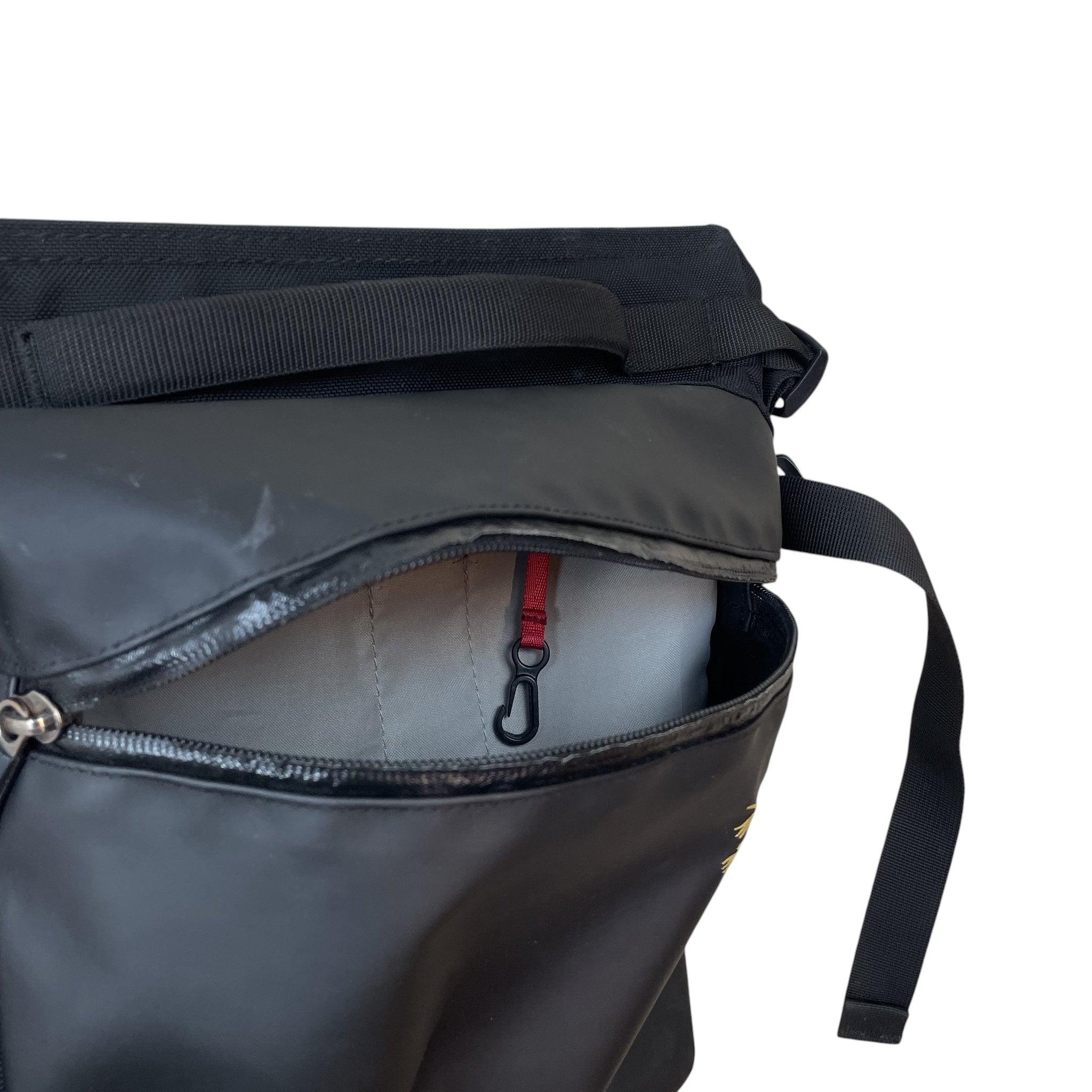 Arc’teryx Arro 8 Shoulder Bag Black thumbnail 4
