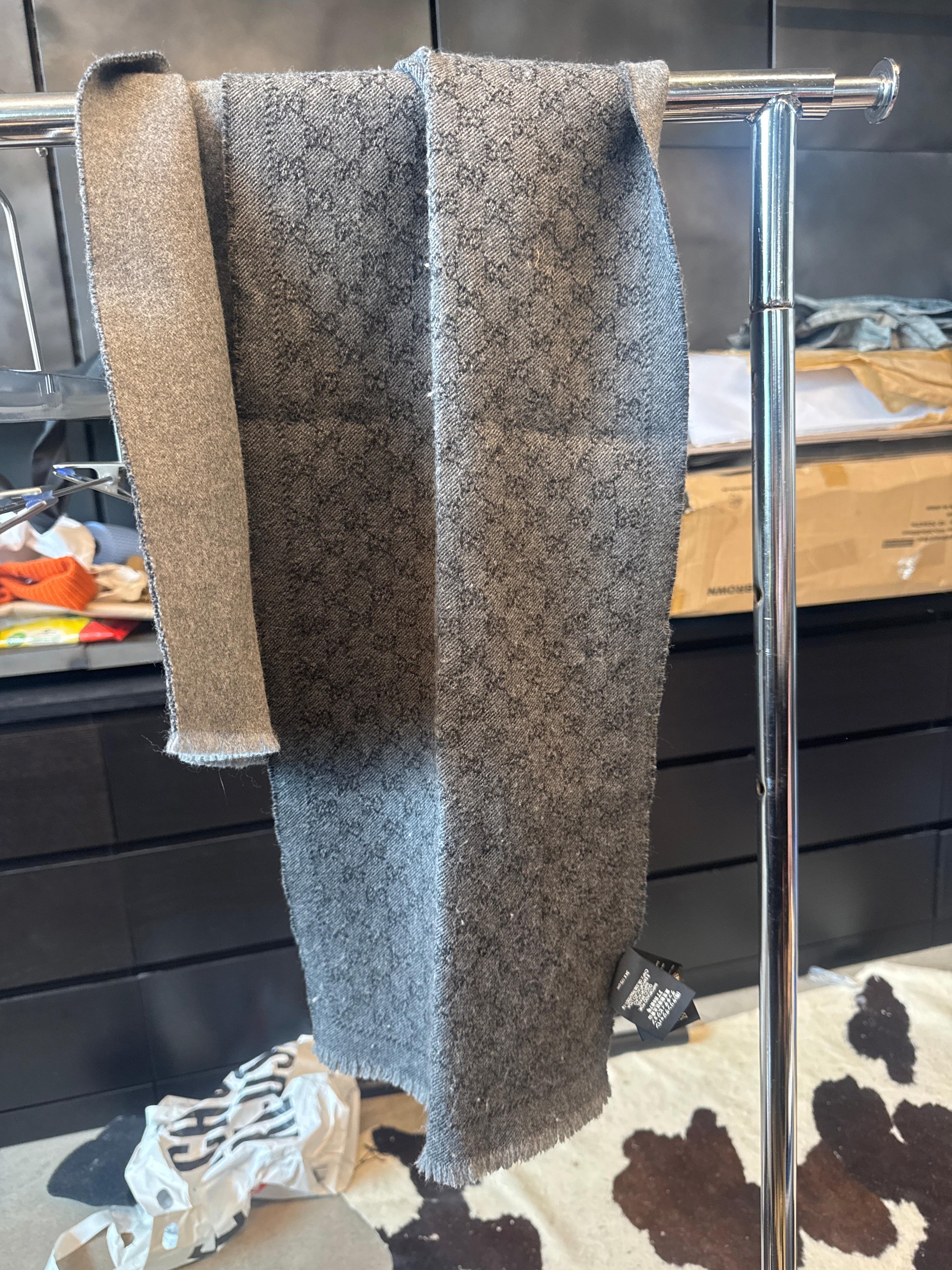Gucci Monogram Wool Scarf Grey