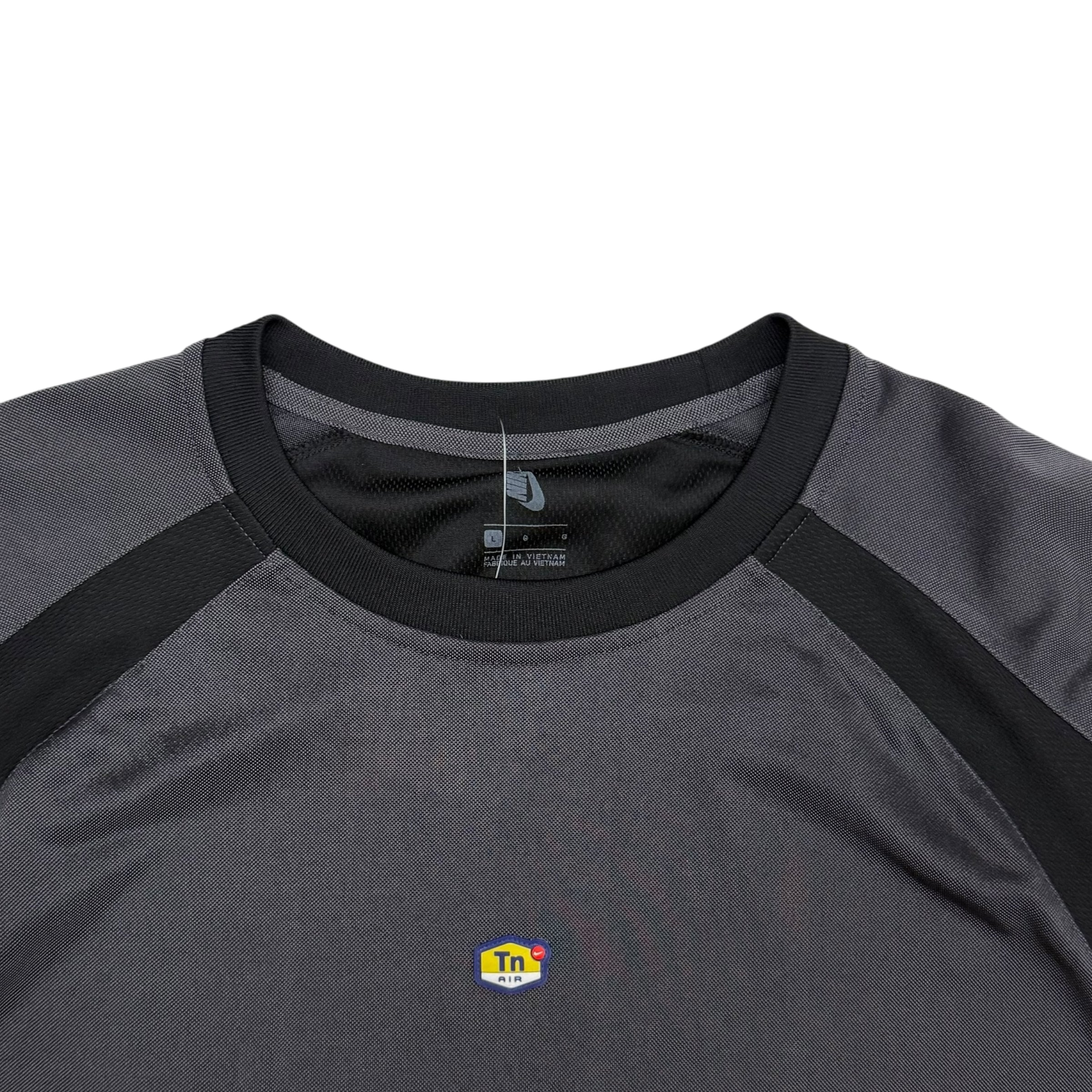 Nike TN Panelled T-Shirt Grey/Black/White (Size L) thumbnail 2