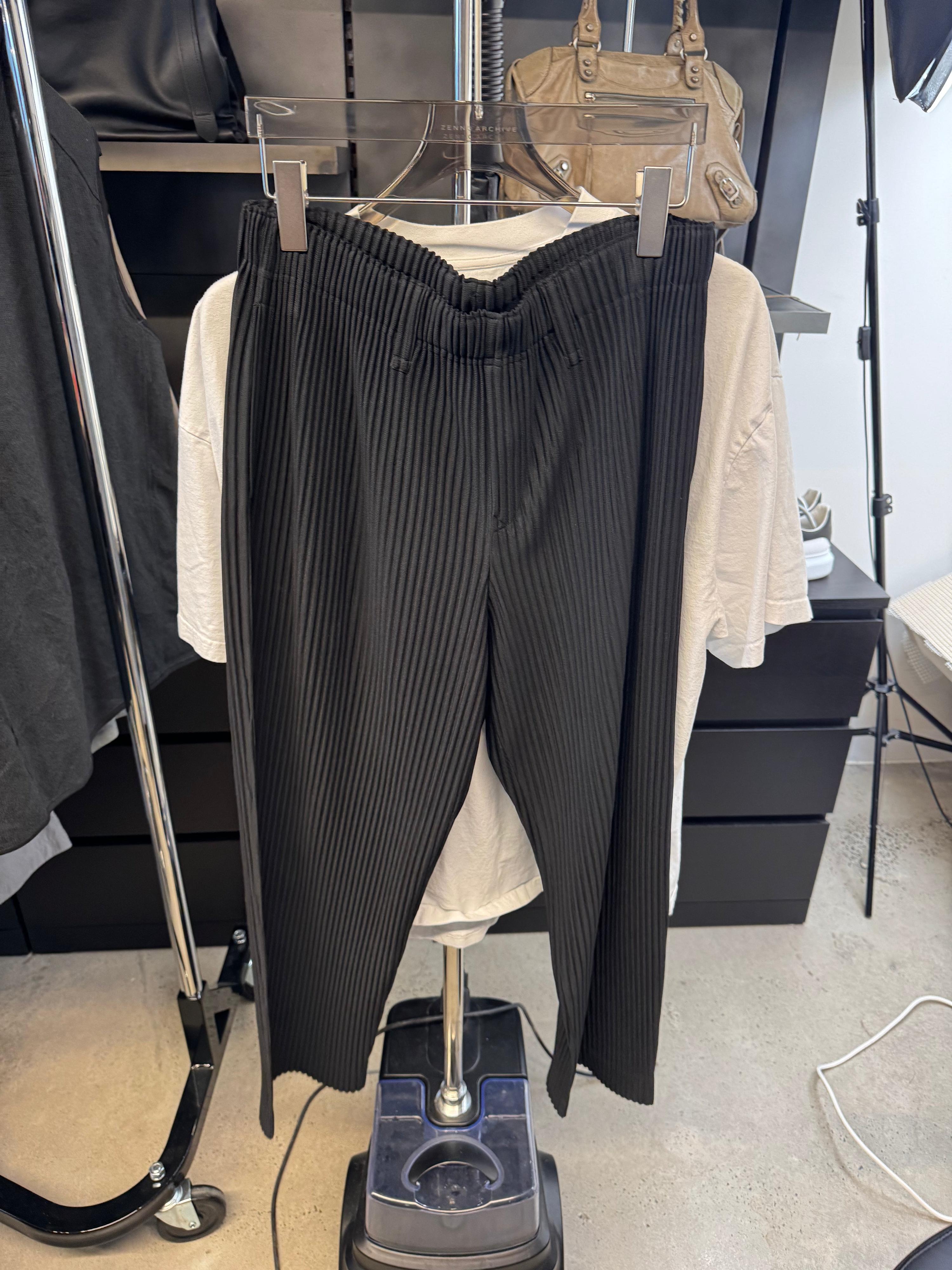 Issey Miyake Homme Plisse JF150 Pleated Trousers Black (Size 3/L)
