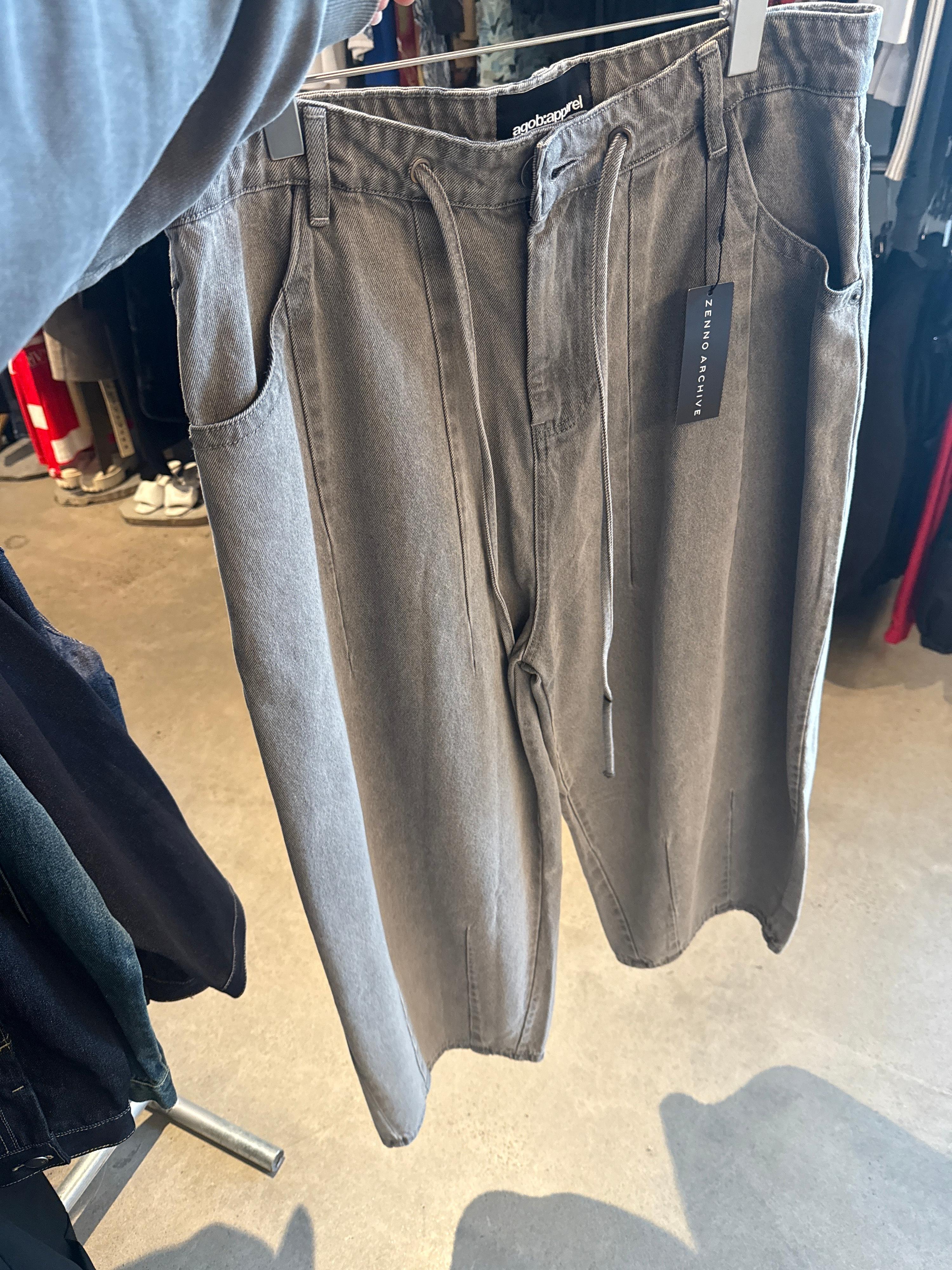 A Glimpse Of Beauty Roomy Denim Pants Stone Grey - S