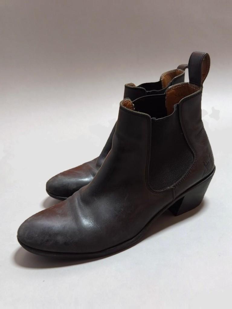 John Fluevog Black Leather Chelsea Boots (Size AU 9) thumbnail 2