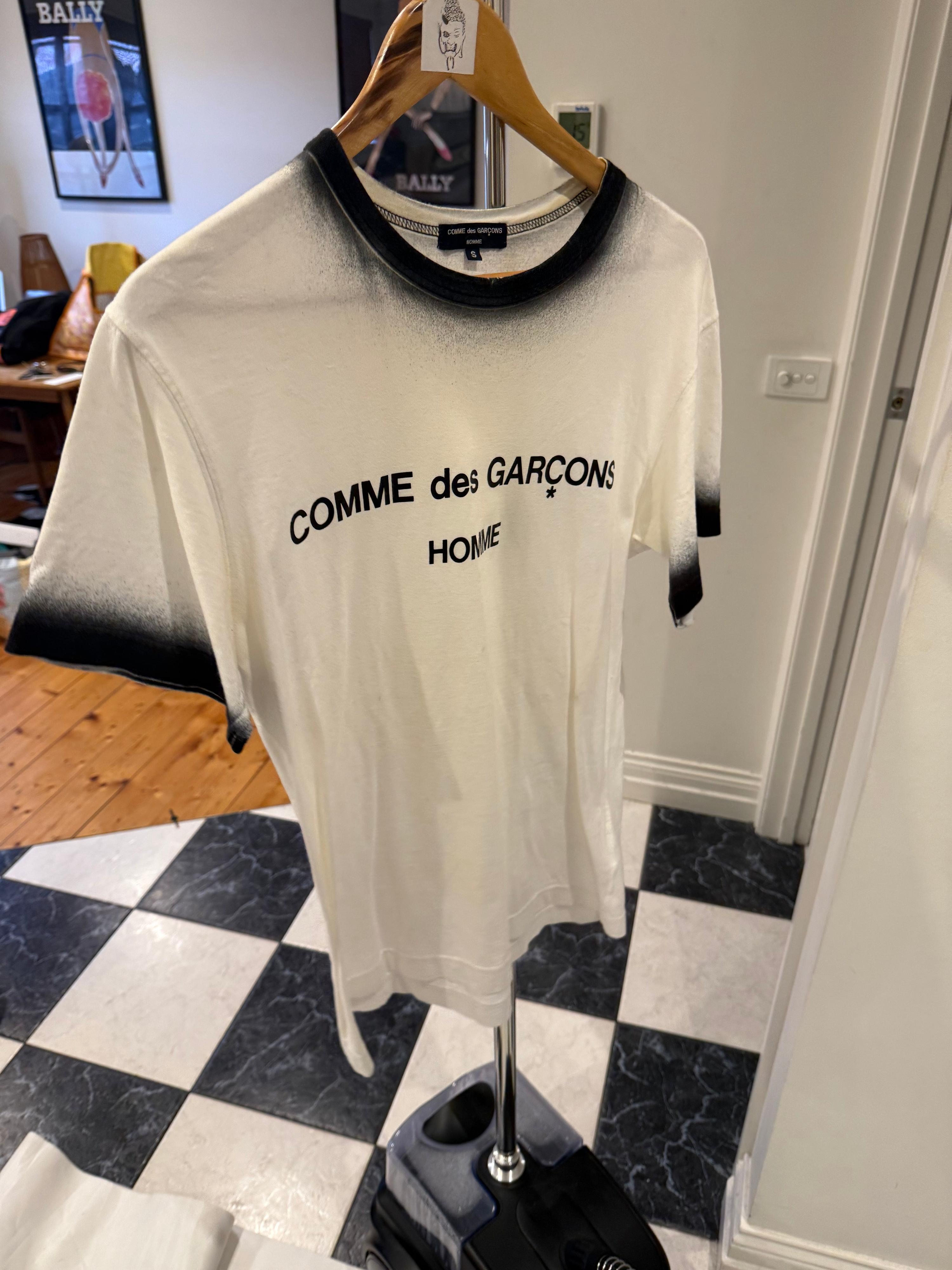 Comme des Garçons (CDG) Homme AD2009 Dyed Cotton Jersey Logo T-Shirt White/Charcoal (Size S)