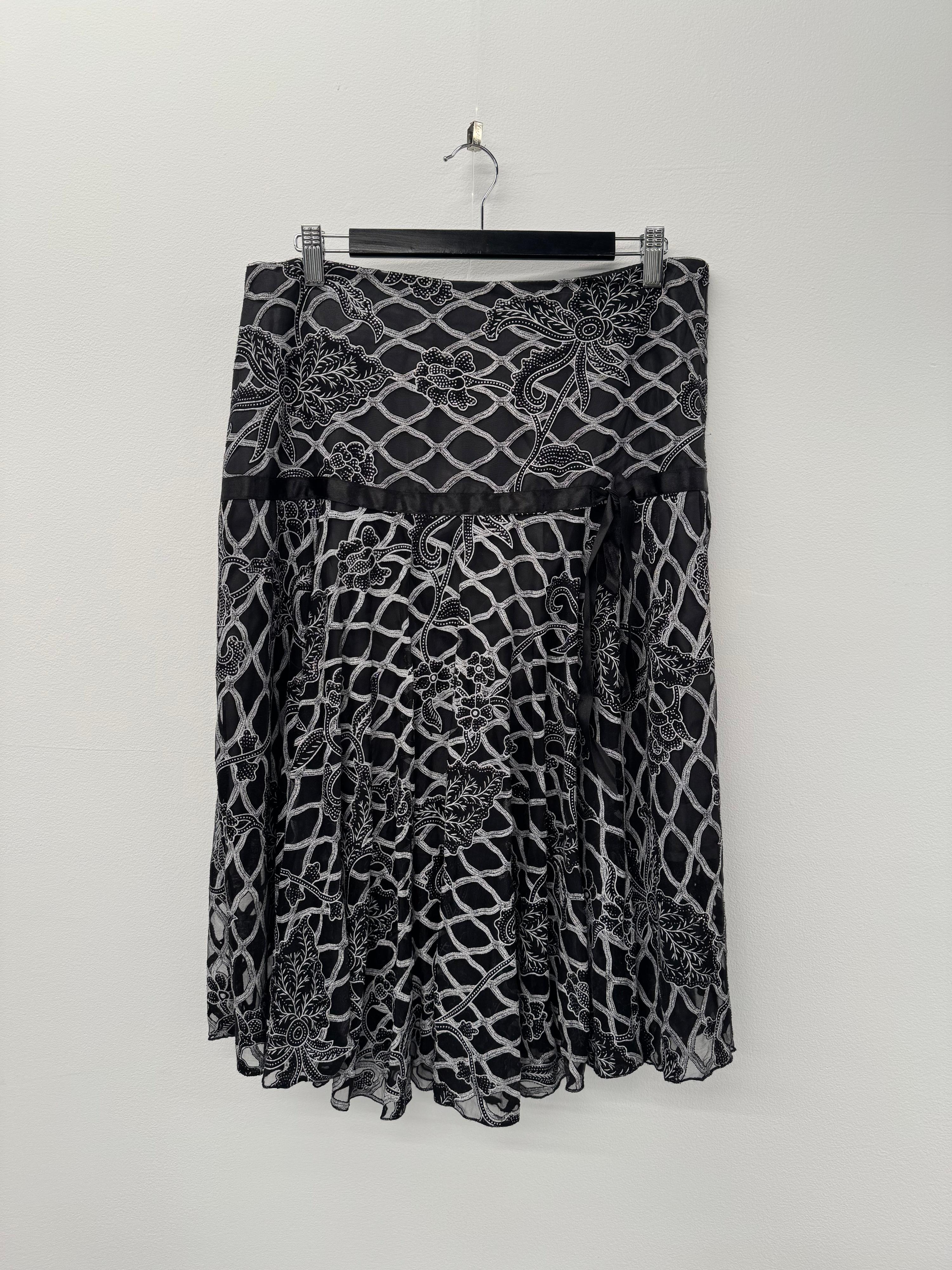 Vintage CKM black printed midi skirt - Size 16