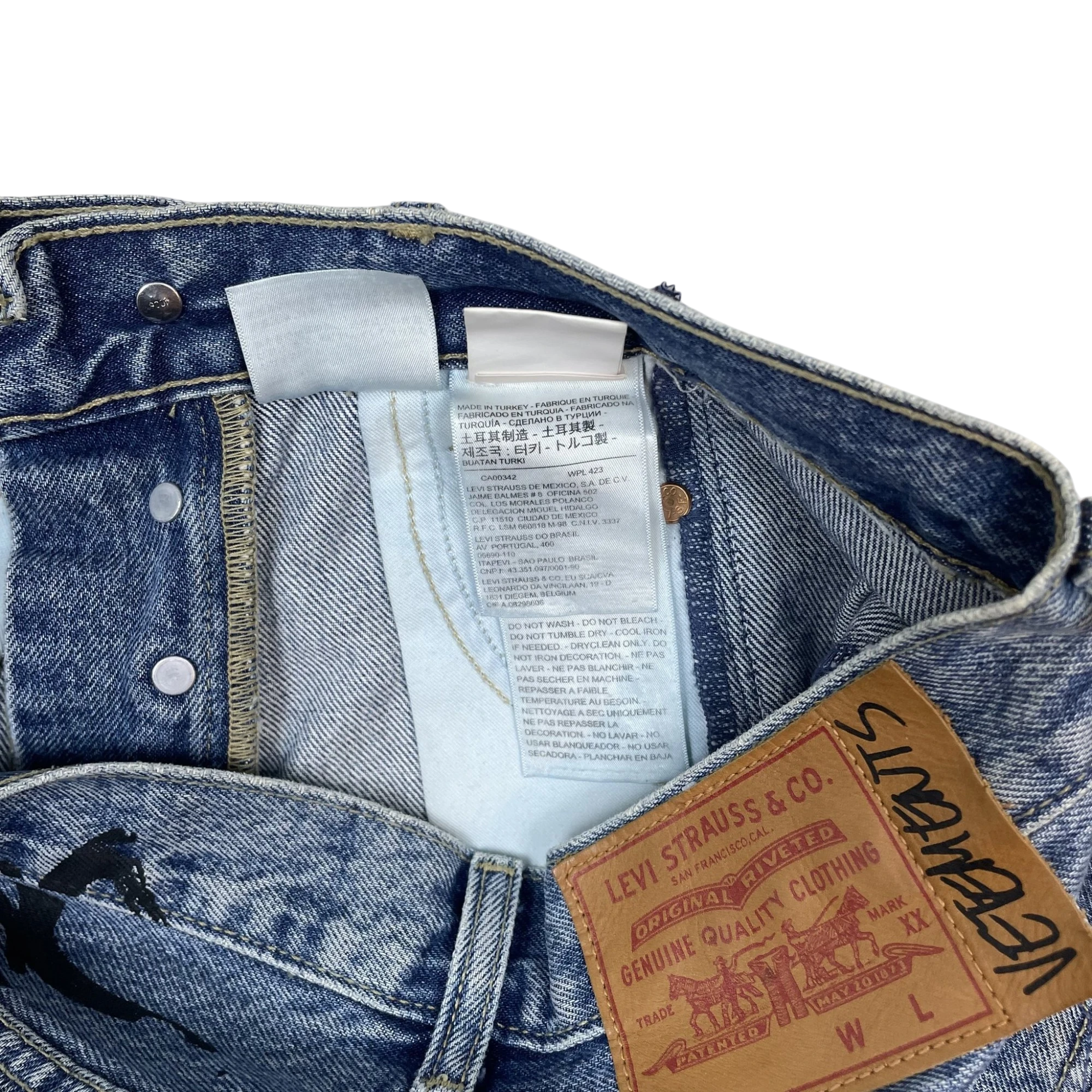 Levi’s x Vetements AW19 Tribal Sticker Patchwork Jeans Blue (Size XS) thumbnail 7