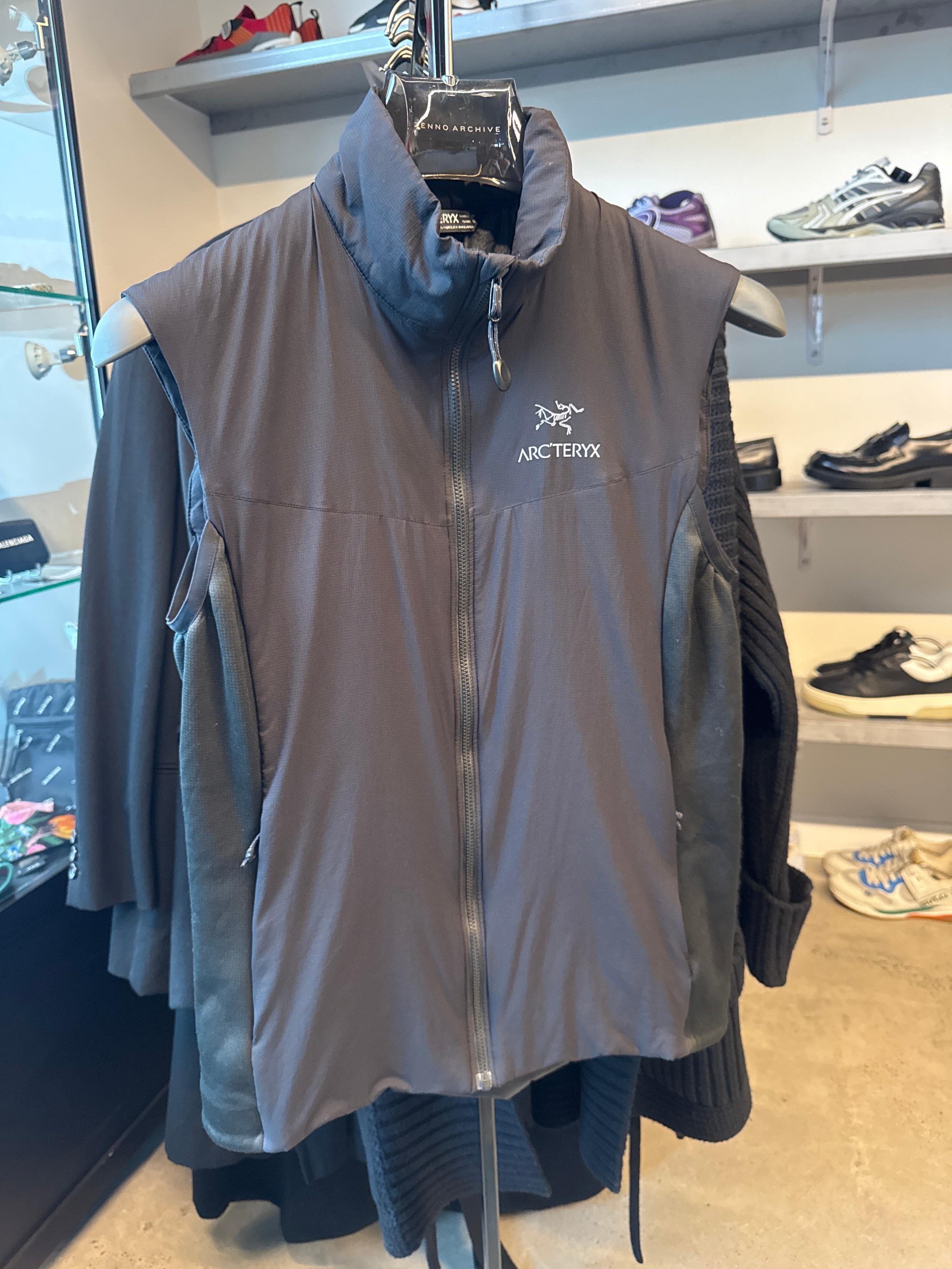 ARC’TERYX Black Atom Vest (Size S)