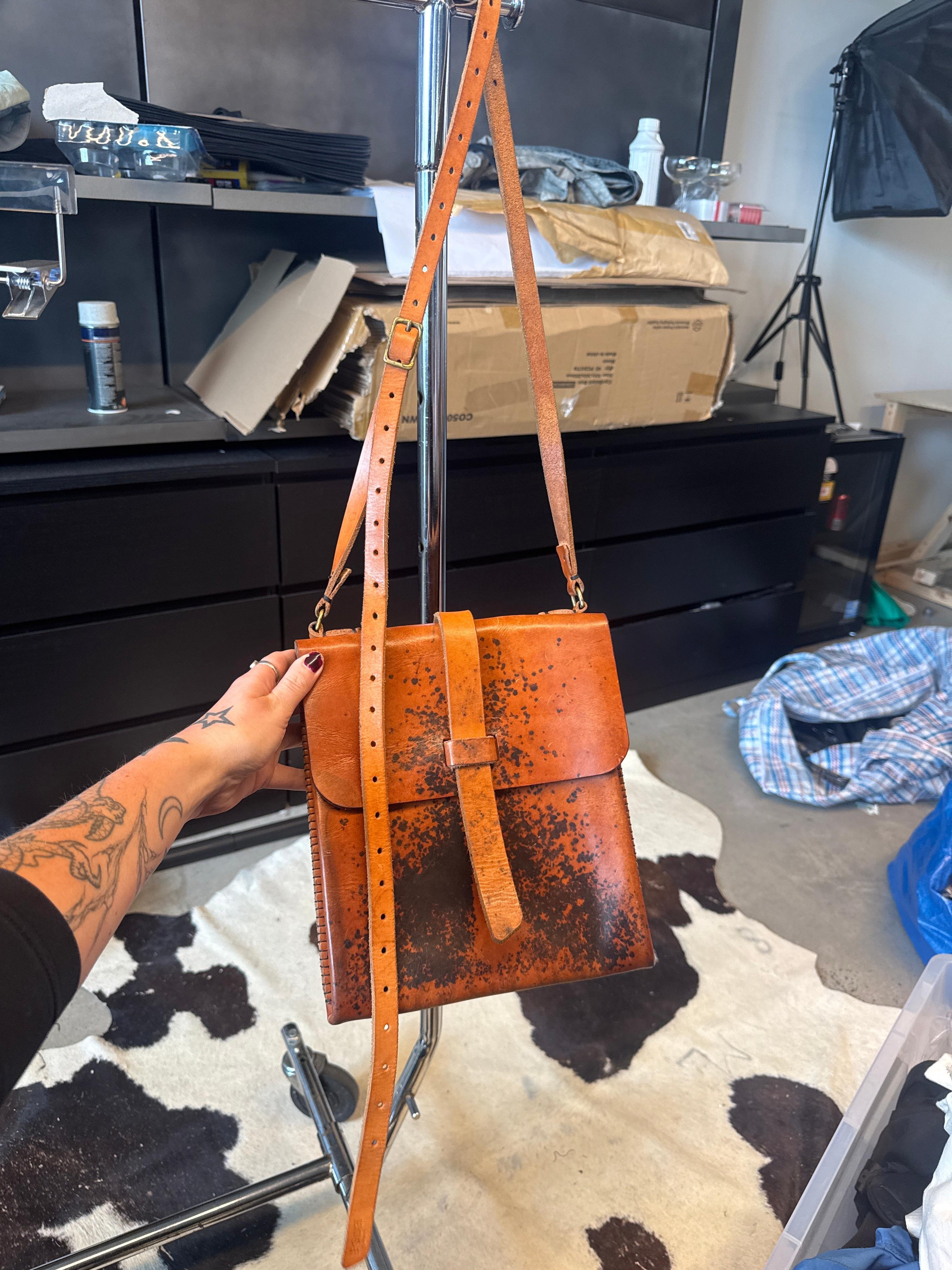 Unspecified Vintage Leather Cross Body Bag