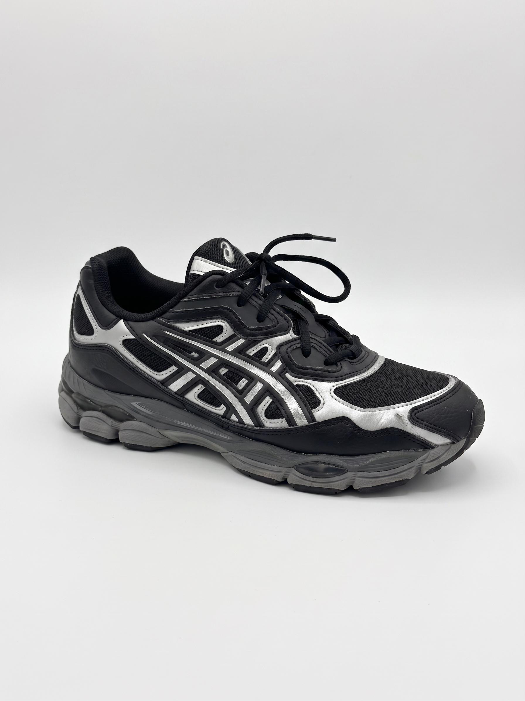 asics running shoes UK 10 thumbnail 2