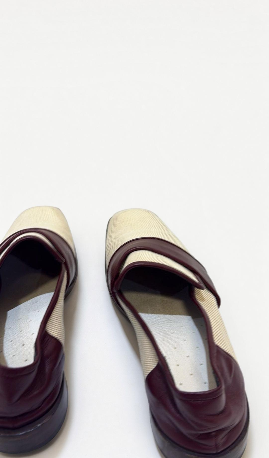 Victoria Beckham Beige Maroon Loafers 37 thumbnail 4